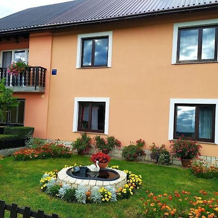 Apartman Niki Lič Exterior foto